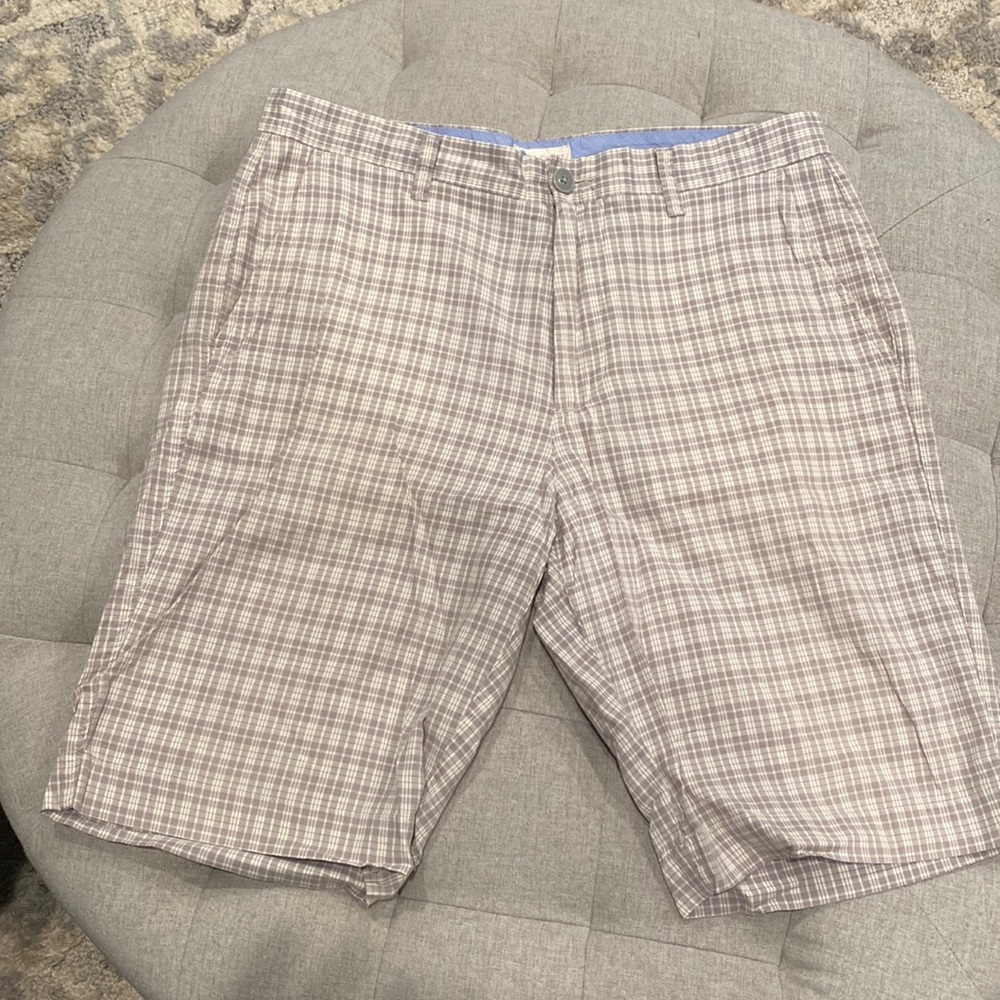Size 32 j crew men’s shirts. 10.5” length.